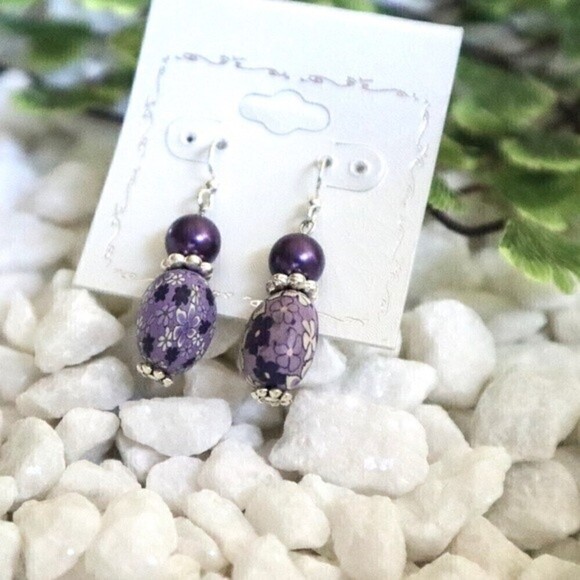 Purple color Polymer Clay dangling‎ earrings - Picture 6 of 6